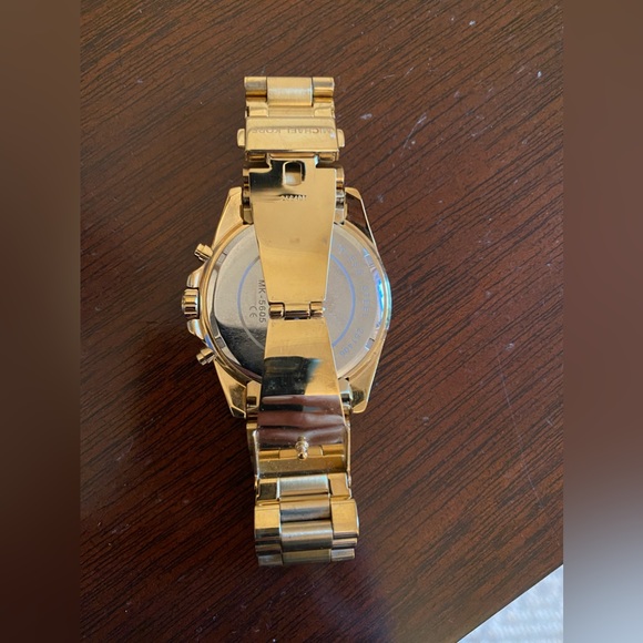 Michael Kors - Women’s Gold Watch - Picture 4 of 4